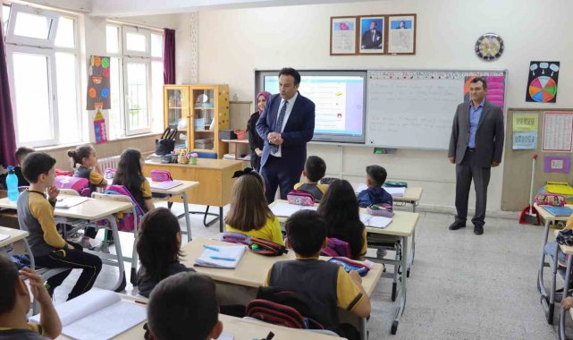 İl Milli Eğitim Müdürü verdiği sözü tuttu, öğrenciler unutulmaz bir gün yaşadı