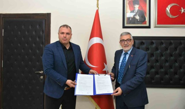 İnönü Belediyesi ve Eskişehir PTT Başmüdürlüğü arasında kargo sözleşmesi imzalandı
