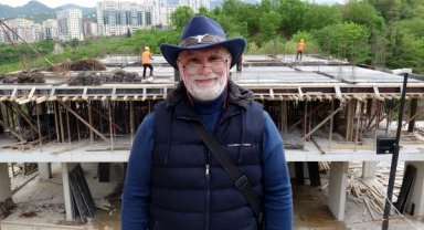 İnşaatta ayın işçilerine 'performans', eşlerine de 'sabır' ödülü