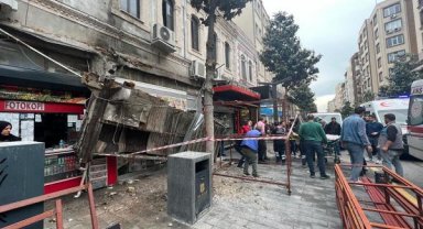 İş yerinin sundurması çöktü: 2 yaralı