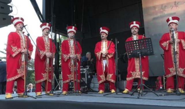 İstanbul Fethi'nin 570'inci yılı Uğur Işılak konseriyle kutlandı