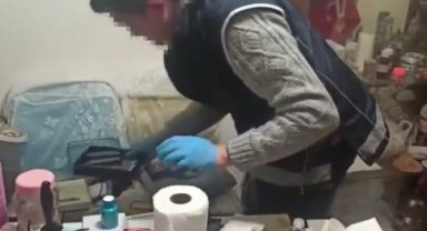 İstanbul'da kaçak göçmenlere sahte belge hazırlayanlara operasyon: 7 gözaltı