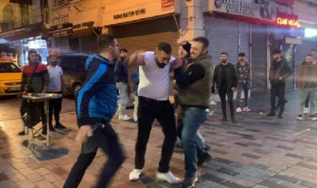 İstiklal Caddesi'nde bayıltan dayak