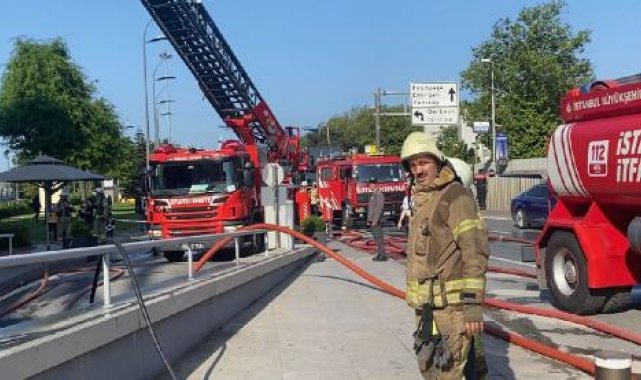 -İstinye'de AVM'de yangın