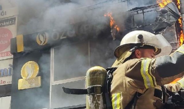 İzmir'de restoranda korkutan yangın