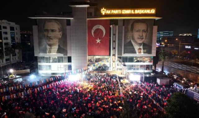 İzmir'de seçim coşkusu