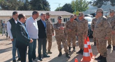 Jandarma Genel Komutanı Orgeneral Çetin, depremin vurduğu İslahiye'de