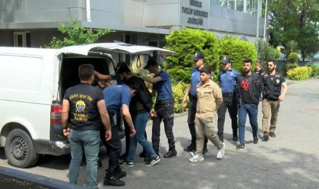 Kadıköy'deki olayda gözaltına alınan 4 kişi adliyeye sevk edildi
