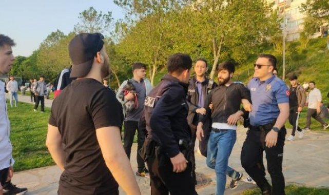 Kadıköy'de hareketli anlar :4 gözaltı