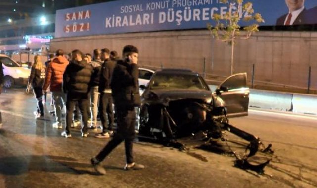 Kadıköy'de zincirleme kaza, 2 yaralı