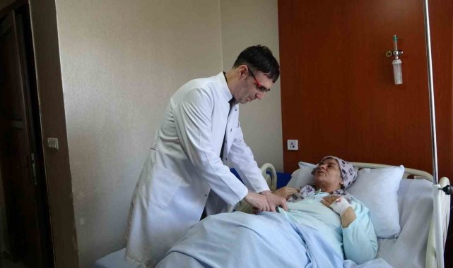 Kadının safra kesesinden 2 bin taş çıktı