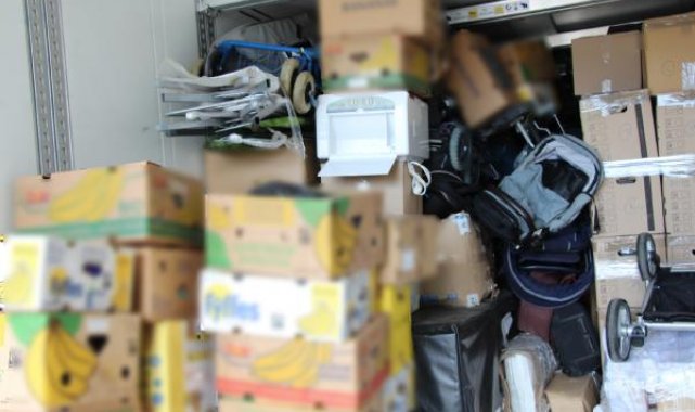 Kapıkule'de 15 bin 400 elektronik sigara ele geçirildi