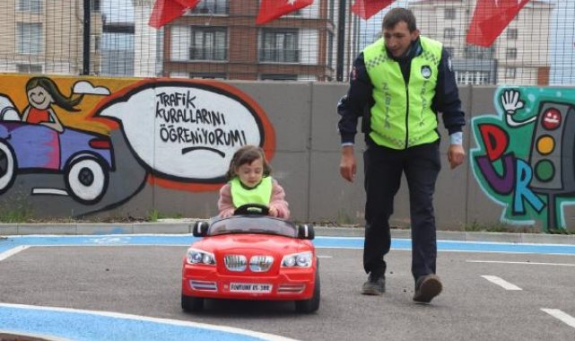 Kartal'da çocuklara Trafik Haftası'na özel eğitim