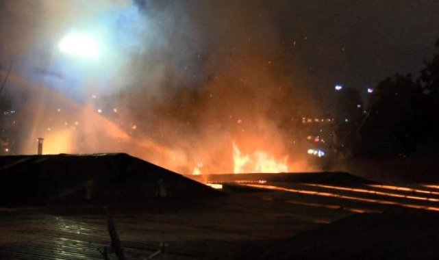 Kartal'da mobilya atölyesinde yangın