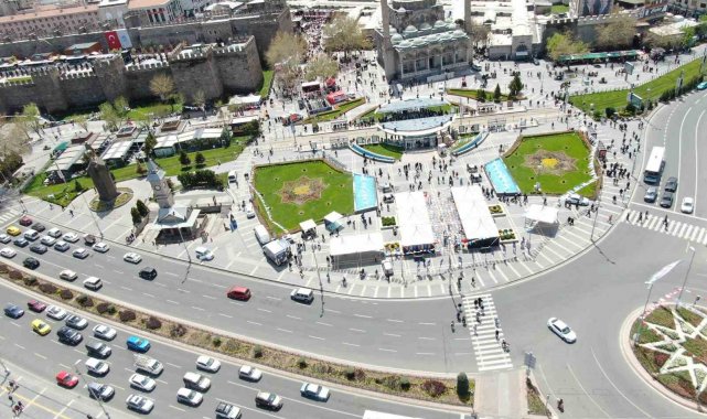 Kayseri'de kesin sonuçlara göre Cumhurbaşkanı Recep Tayyip Erdoğan'a 604 bin 784 oy atıldı