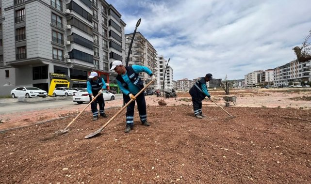Kilis Belediyesi yeşil alanları yaza hazırlıyor