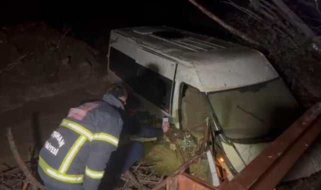 Kırıkkale'de servis minibüsü sele kapıldı: 6 yaralı