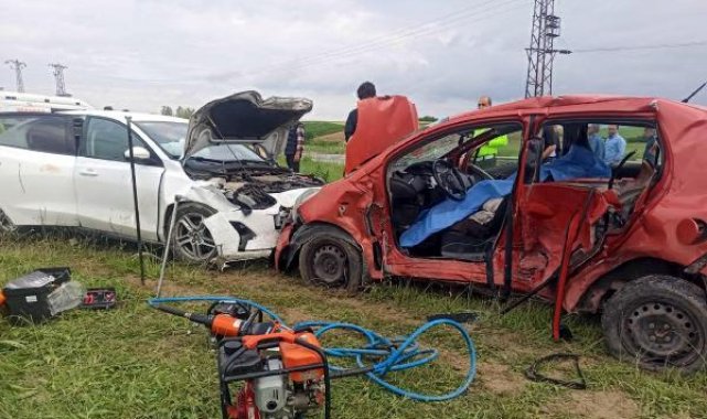 Kırklareli'de iki otomobil çarpıştı; karı-koca öldü