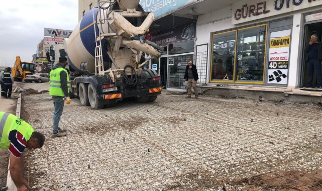 Körfez caddelerinde hummalı çalışma