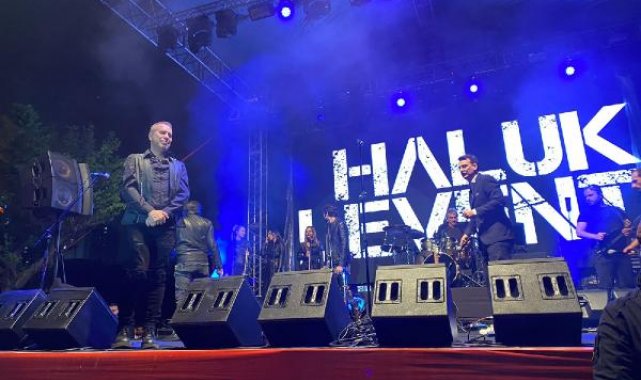 Küçükçekmece 19 Mayıs'ı Haluk Levent konseri ile kutladı