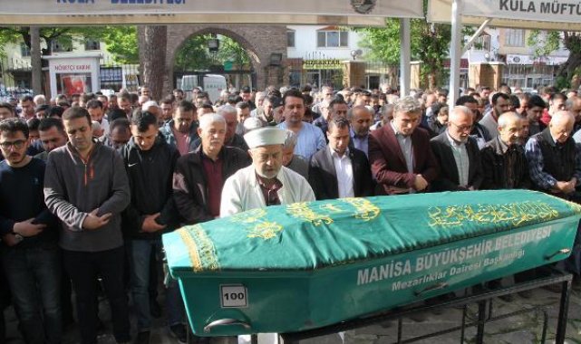 Kula'da yüzme eğitimi için gittiği havuzda boğulan Cemil Eren, son yolculuğuna uğurlandı