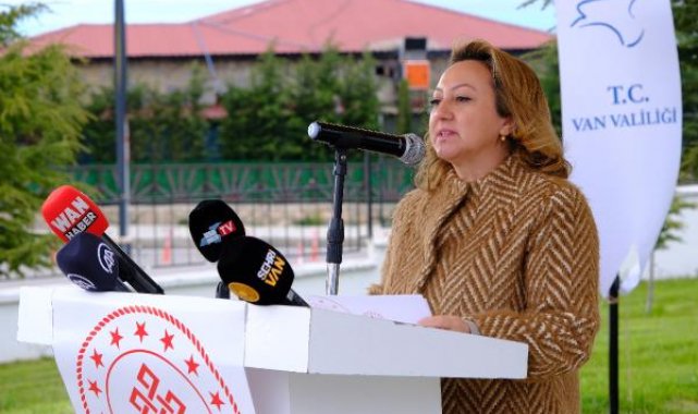 Kültür ve Turizm Bakan Yardımcısı Yavuz, Van'da kütüphane açılışına katıldı
