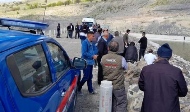 Kurtarmak istediği arkadaşıyla birlikte gölette boğuldu