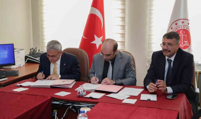 Kütahya Belediyesi'nden kültürel protokol