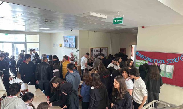 Kütahya Necip Fazıl Kısakürek Anadolu Lisesinde Fizik Şenliği