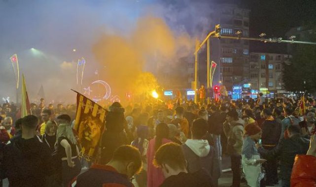 Kütahya'da Galatasaray'ın şampiyonluğu kutlandı