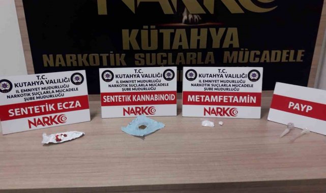 Kütahya'da şüphe üzerine durdurulan 2 şahsın üzerinde uyuşturucu çıktı