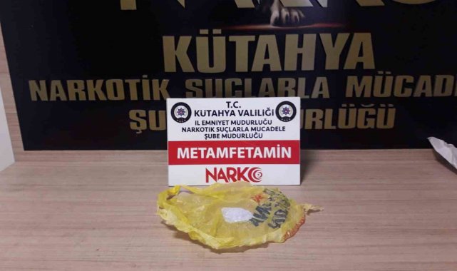 Kütahya'da şüphe üzerine durdurulan şahsın üzerinde uyuşturucu bulundu