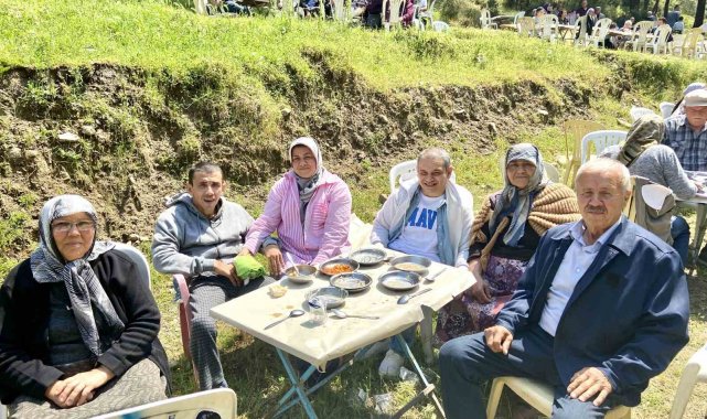 Kuyucak'ta 'Karapınar Dede Hayrı' geniş katılımla gerçekleştirildi