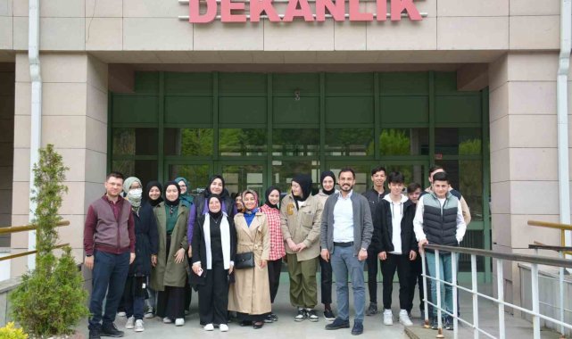 Liseli gençler Düzce Üniversitesi'nde