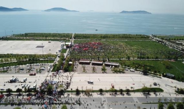 Maltepe'de miting alanındaki kalabalık havadan görüntülendi