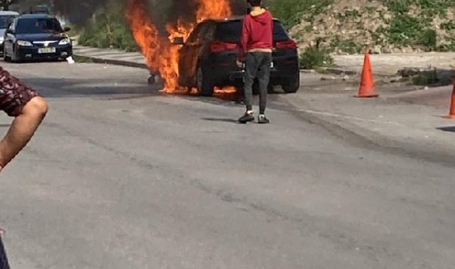 Maltepe'de seyir halindeki otomobilde yangın
