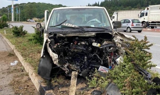 Manisa'da 3 aracın karıştığı kaza: 12 yaralı