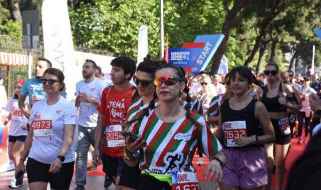 Maratonİzmir'de startı Bakan Kasapoğlu yaptı