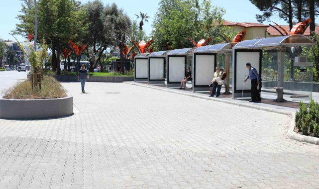 Marmaris'te merkez durak noktasına estetik dokunuş