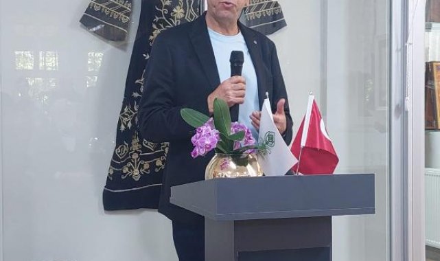 Mehmet Najafzadeh ve öğrencilerinin eserlerinden oluşan sergi açıldı