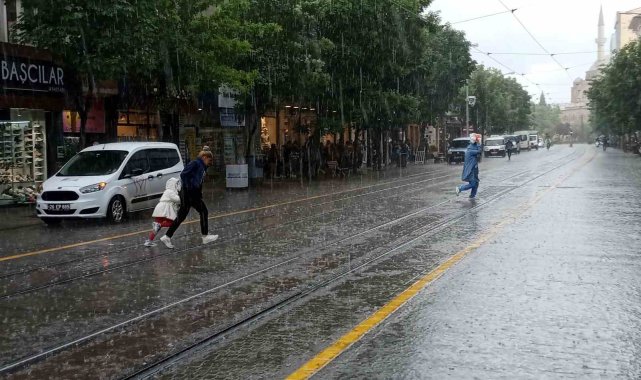 Meteorolojiden kuvvetli yağış uyarısı