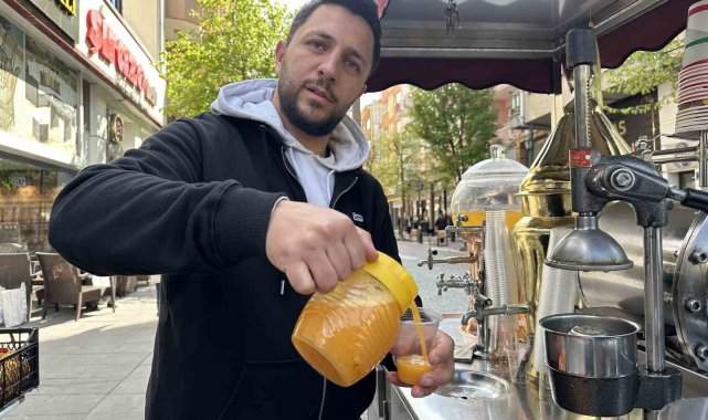 Mevsim geçişlerinde grip önlemi olarak portakal ve limon suyu tüketiliyor