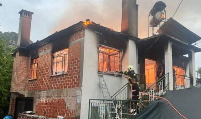 Milas'ta çıkan yangında anne ve oğlu hayatını kaybetti