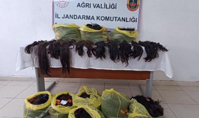 Minibüste İran'dan getirilen 1,5 milyon liralık saç ele geçirildi