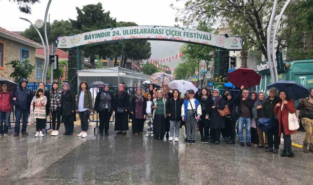 Muğlalı kadın üreticiler Bayındır Çiçek Festivali'ne katıldı