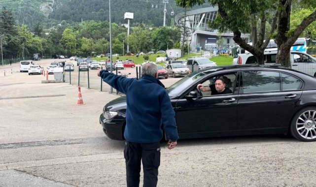 Navigasyon sürücüleri şaşırtıyor, yanlış yola girenler soluğu merdivenlerde alıyor
