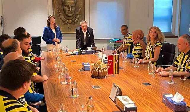 Nida Olçar, Kütahya Altı Nokta Körler Derneği üyelerini Başkan Ali Koç ile buluşturdu
