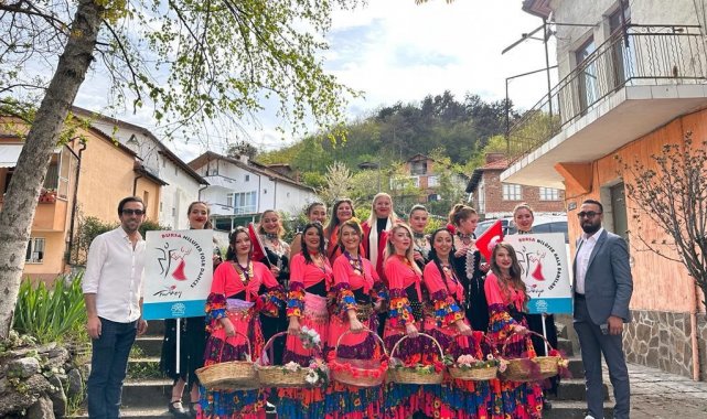 Nilüfer Belediyesi Halk Dansları Topluluğu Bulgaristan'da gönülleri fethetti