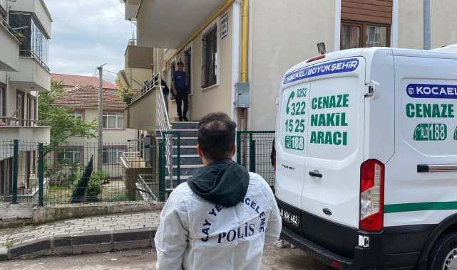 Oğlu tarafından banyoda ölü bulundu