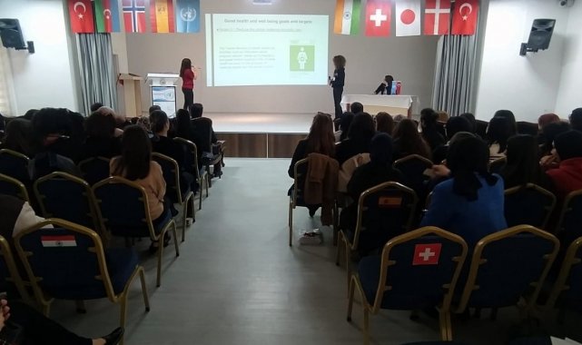 Öğrenciler Model Birleşmiş Milletler projesinde bir araya geldi